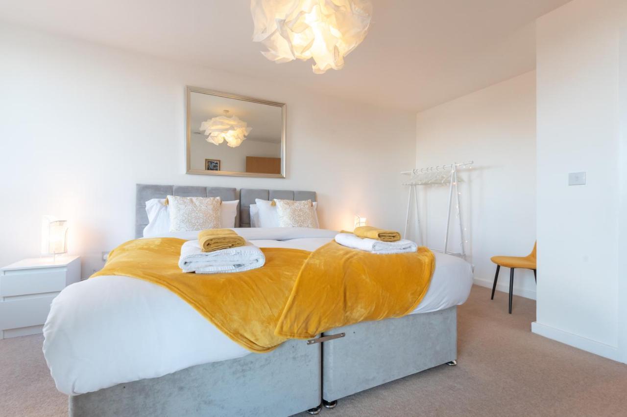 Amber Apartment Oasis - Your Gateway To Southampton'S Vibrant Heart, Port, Shopping Extérieur photo