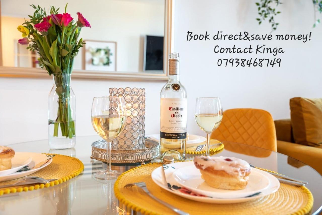 Amber Apartment Oasis - Your Gateway To Southampton'S Vibrant Heart, Port, Shopping Extérieur photo